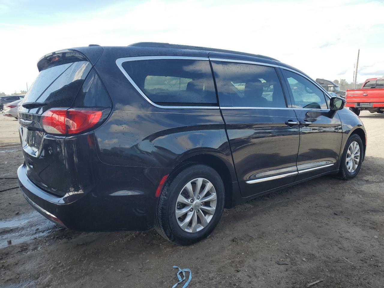 2017 CHRYSLER PACIFICA T - Image 3