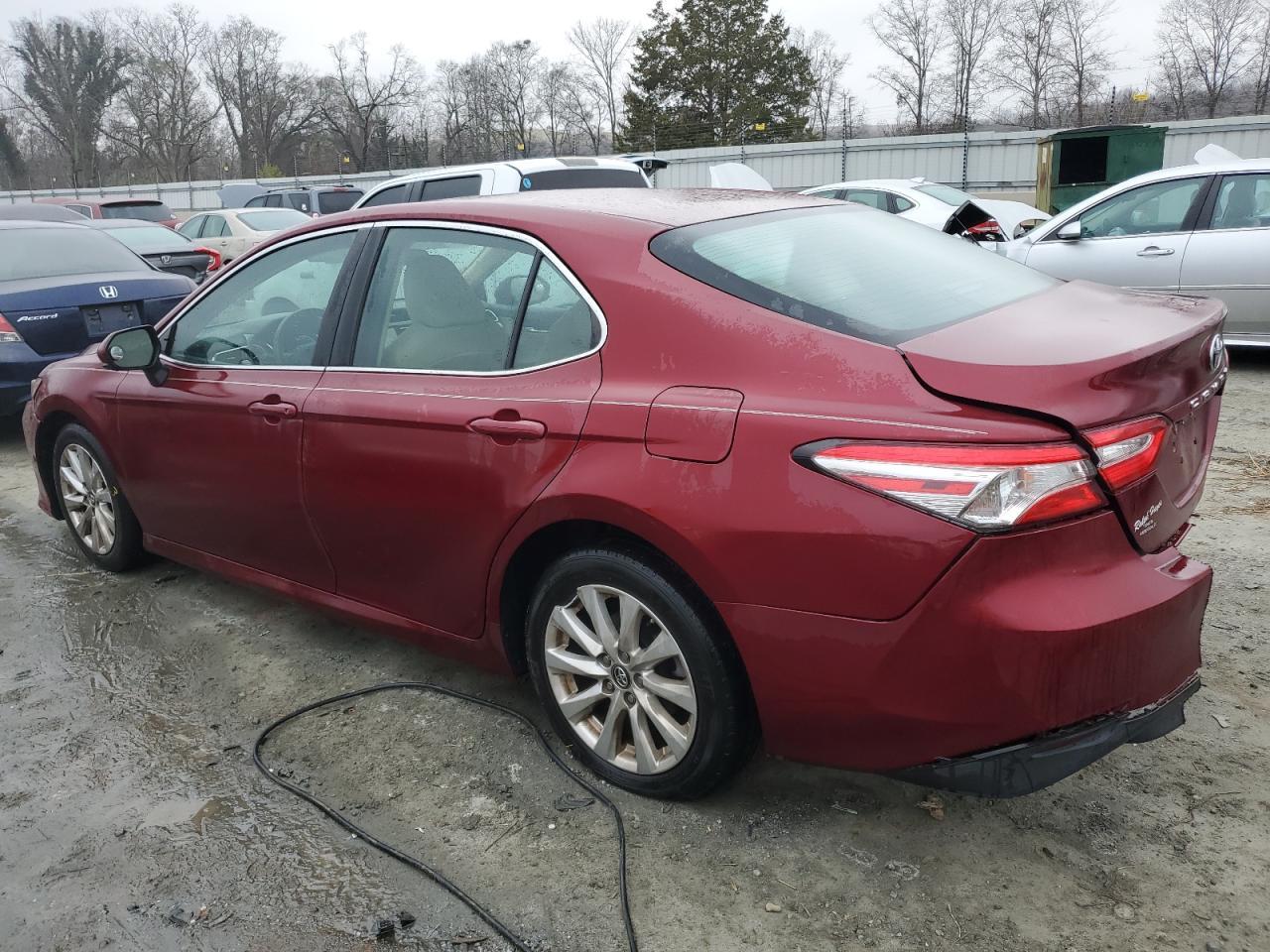 2018 TOYOTA CAMRY L - Фото 2