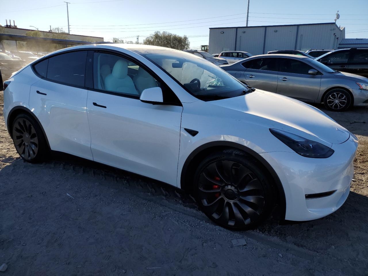 2023 TESLA MODEL Y - Фото 4