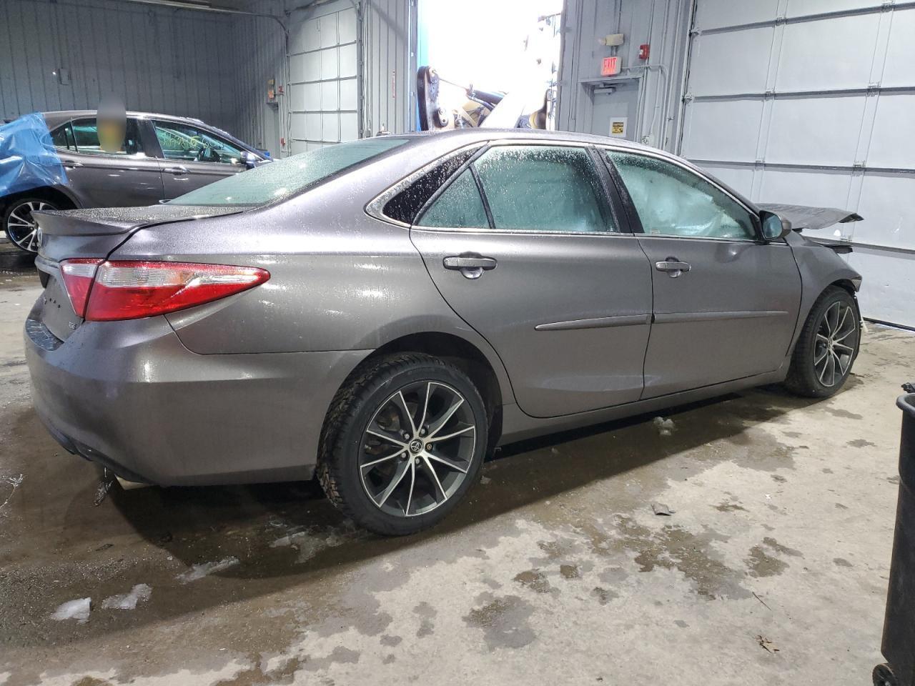 2015 TOYOTA CAMRY LE - Фото 3