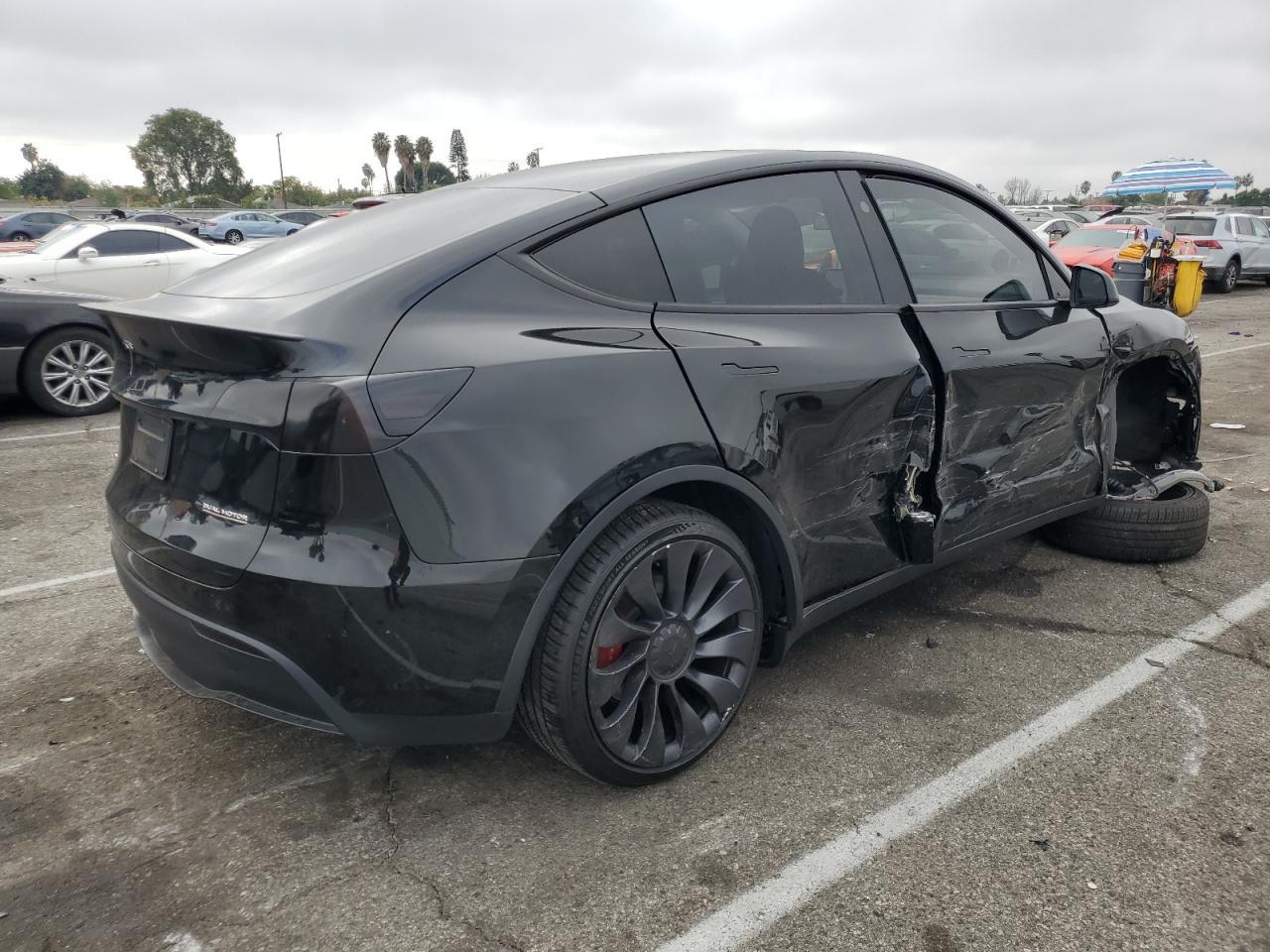 2024 TESLA MODEL Y - Image 3