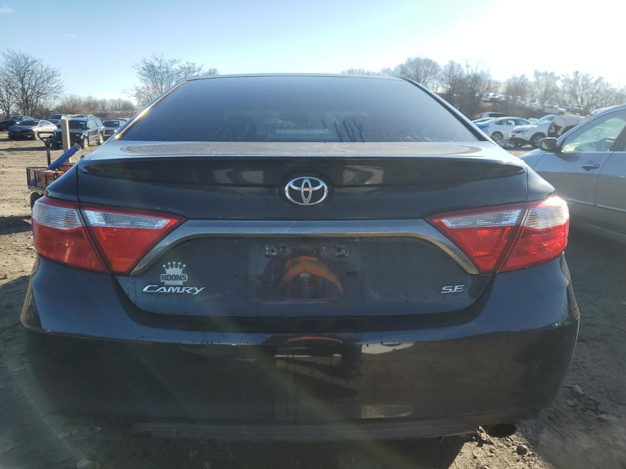 2016 TOYOTA CAMRY LE - Фото 6