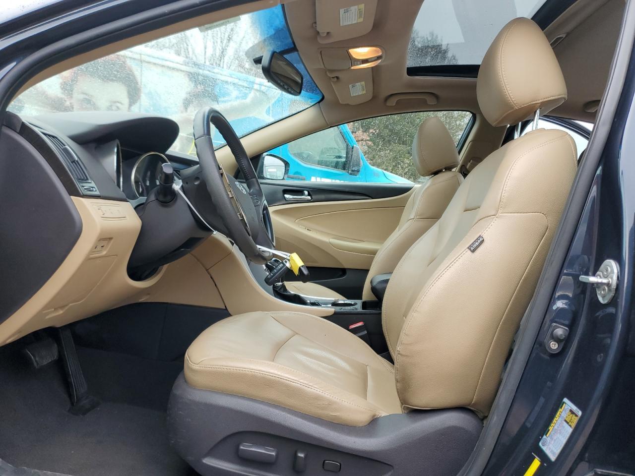 2011 HYUNDAI SONATA SE - Image 7