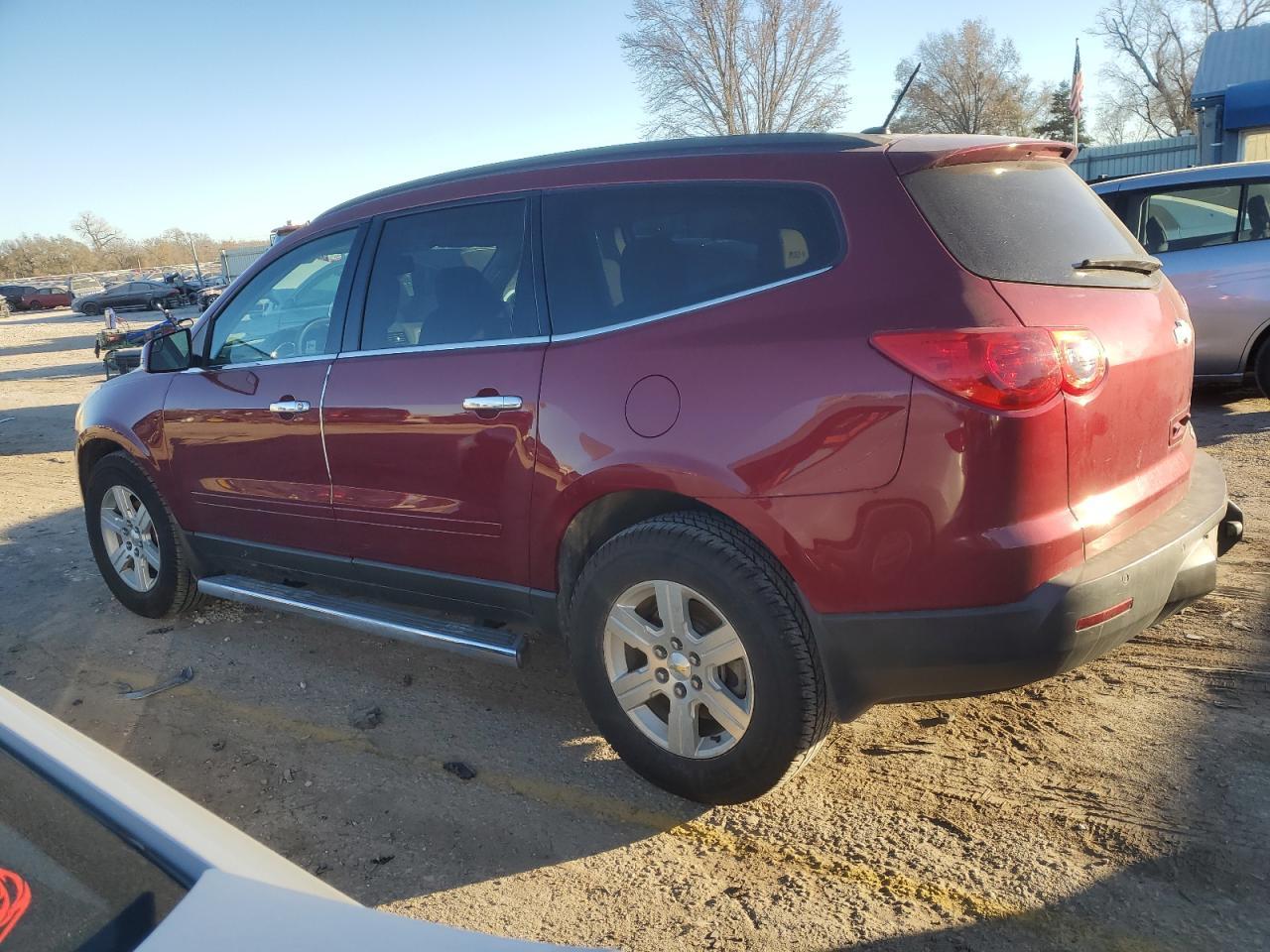 2011 CHEVROLET TRAVERSE L - Image 2
