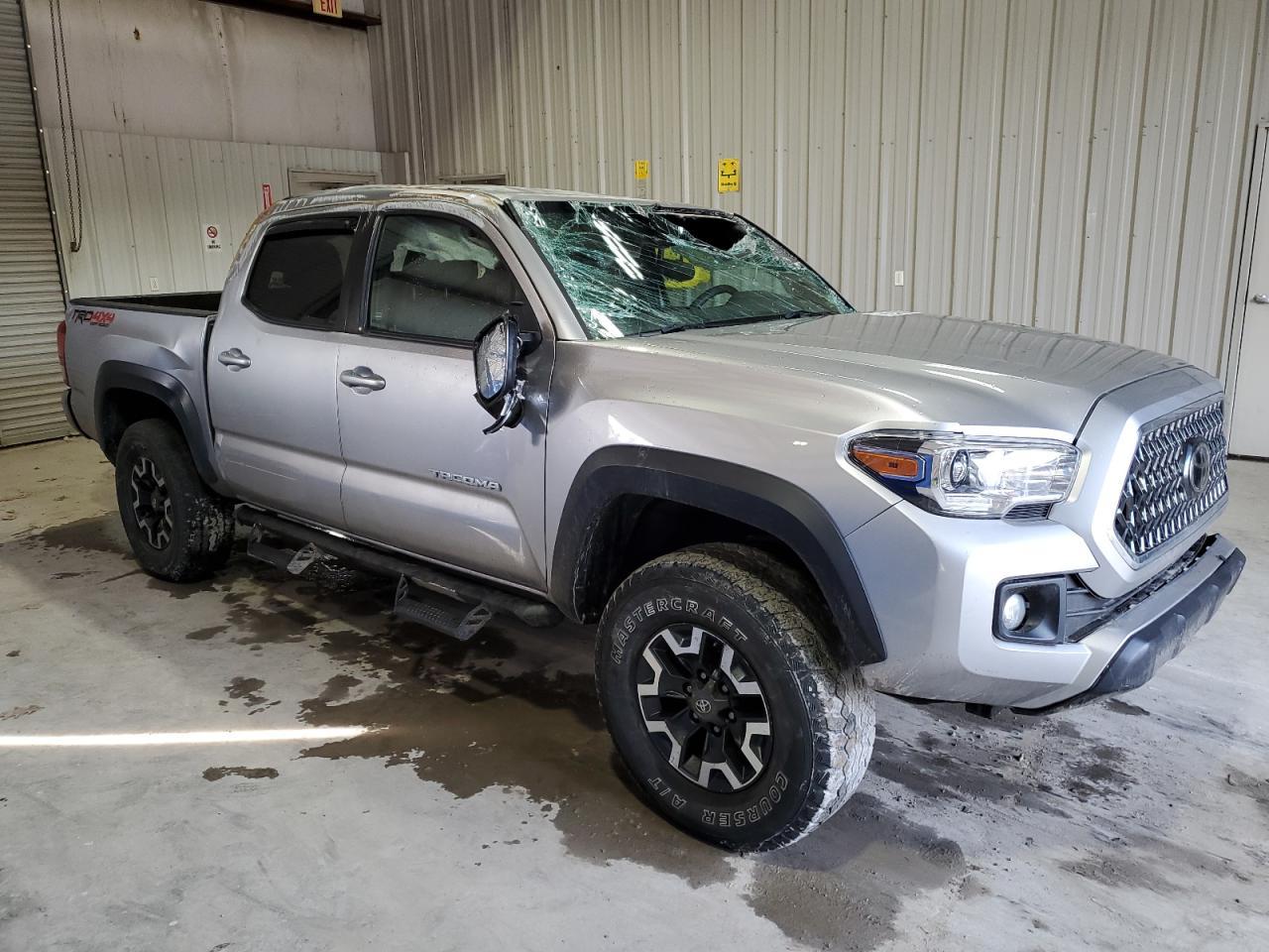 2019 TOYOTA TACOMA DOU - Фото 4