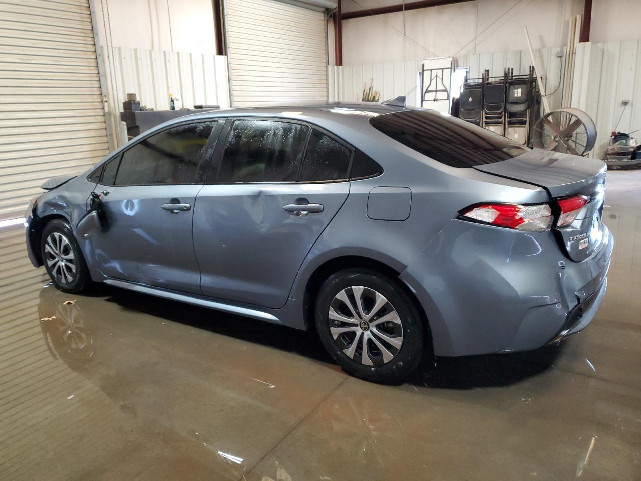 2022 TOYOTA COROLLA LE - Image 2