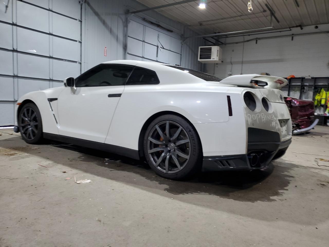 2020 NISSAN GT-R PURE - Фото 2