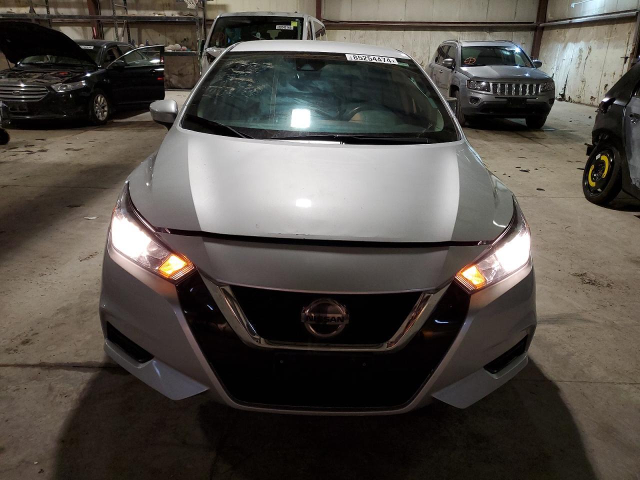 2021 NISSAN VERSA SV - Фото 5