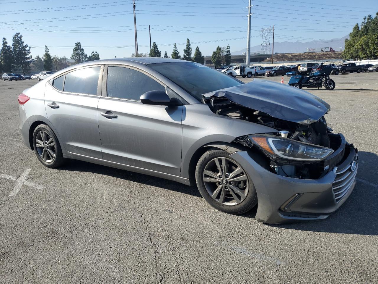 2018 HYUNDAI ELANTRA SE - Image 4