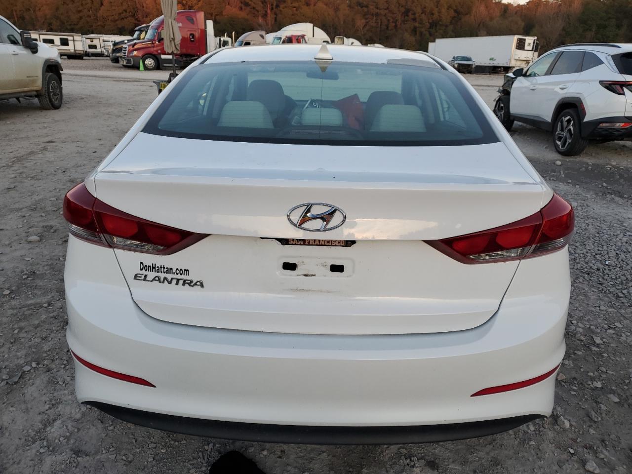 2017 HYUNDAI ELANTRA SE - Фото 6