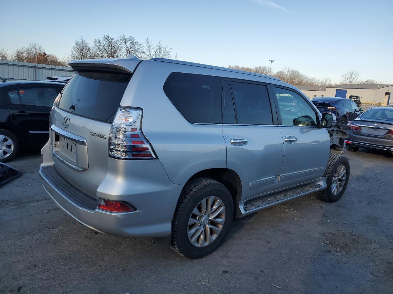 2018 LEXUS GX 460 - Image 3