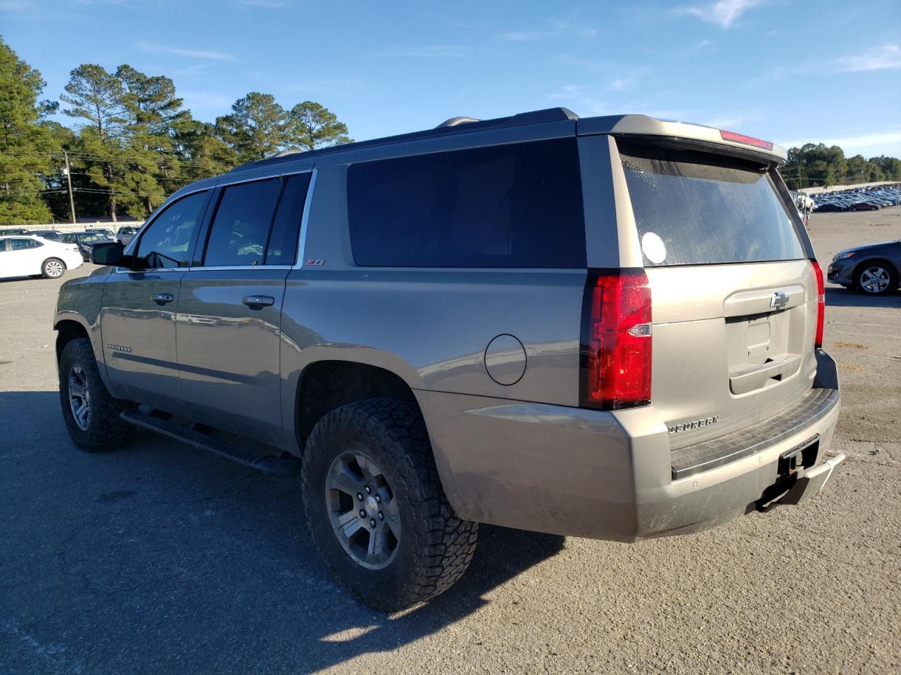 2017 CHEVROLET SUBURBAN K - Фото 2