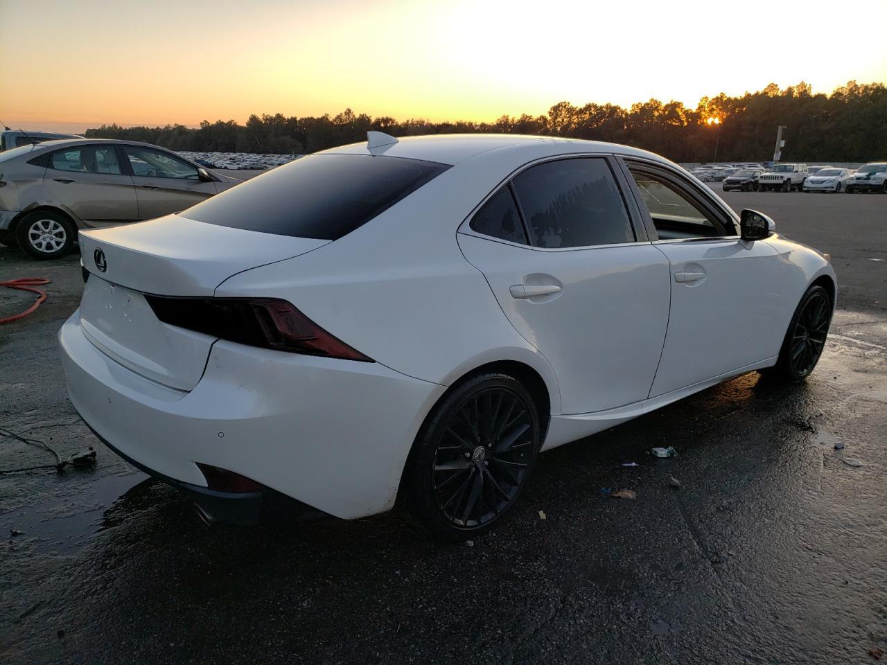 2014 LEXUS IS 250 - Фото 3