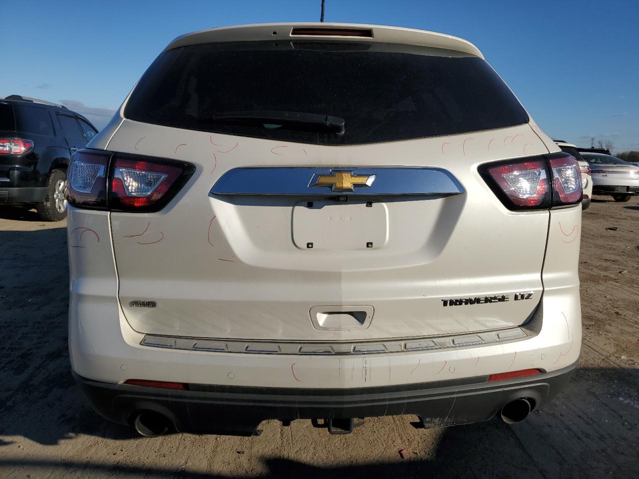 2015 CHEVROLET TRAVERSE L - Фото 6