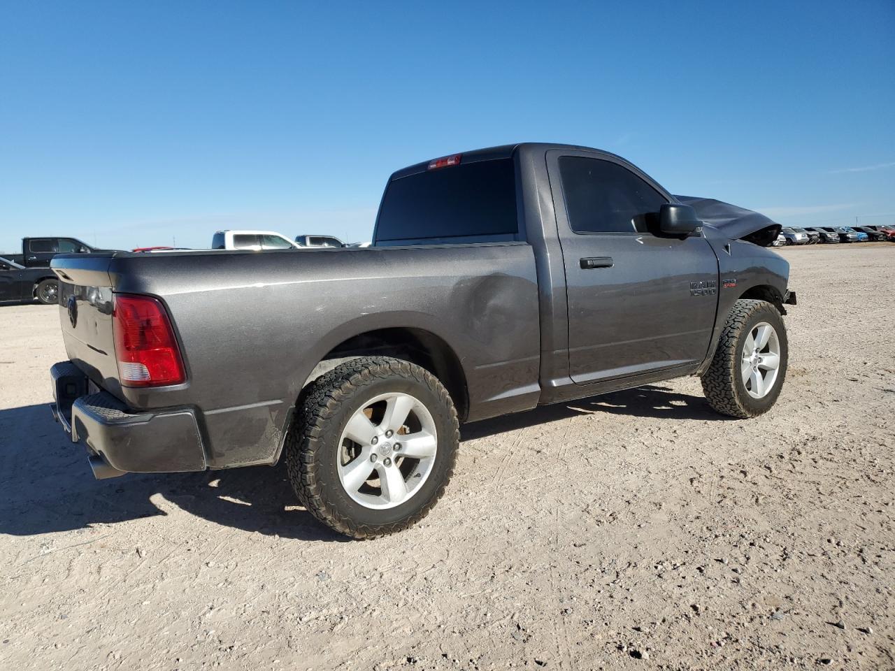 2014 RAM 1500 ST - Фото 3