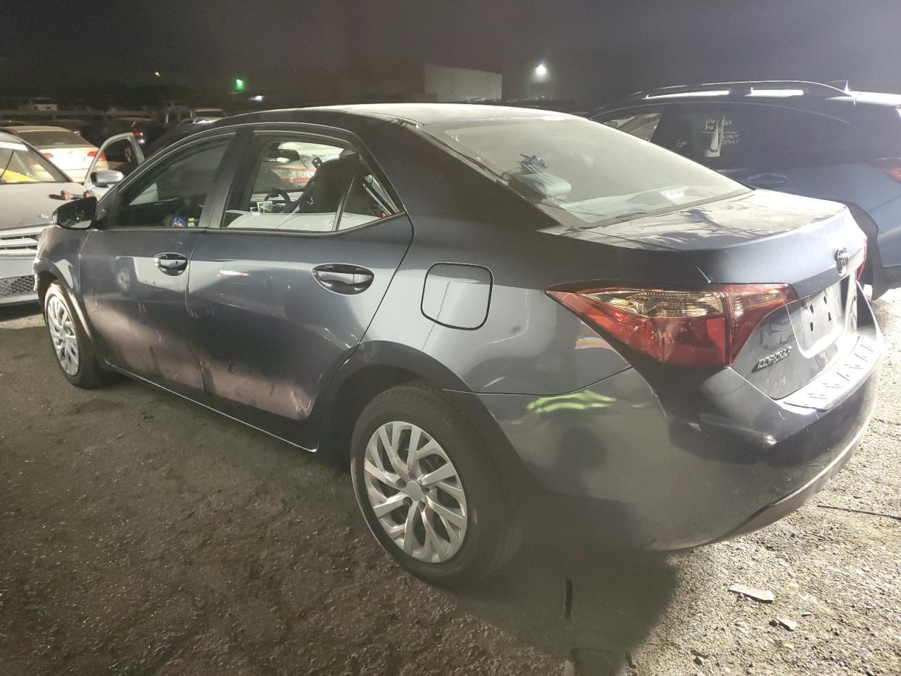 2018 TOYOTA COROLLA L - Фото 2