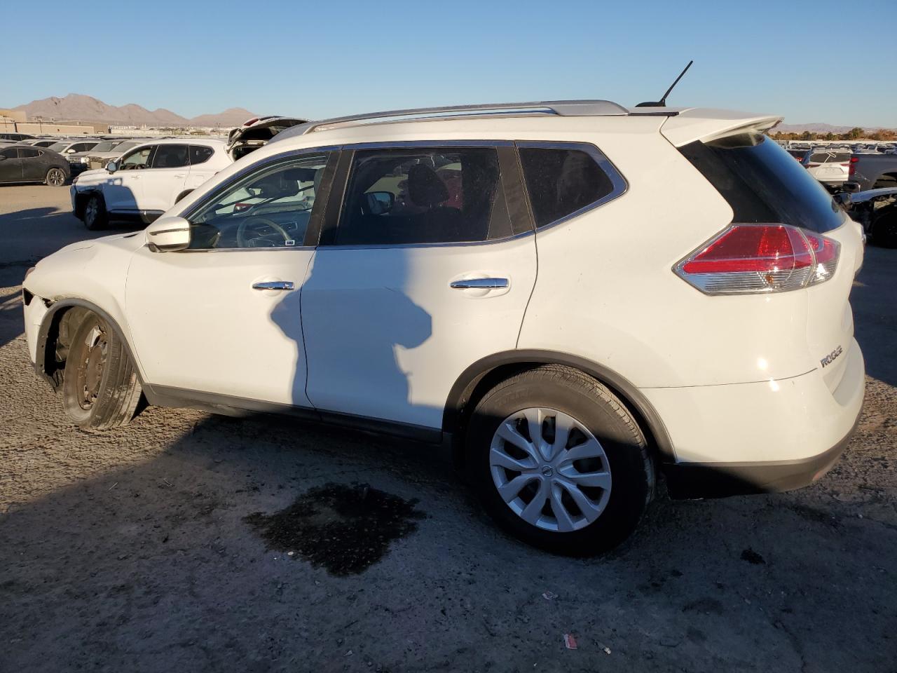 2016 NISSAN ROGUE S - Фото 2