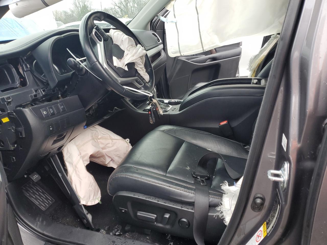 2018 TOYOTA HIGHLANDER - Image 7