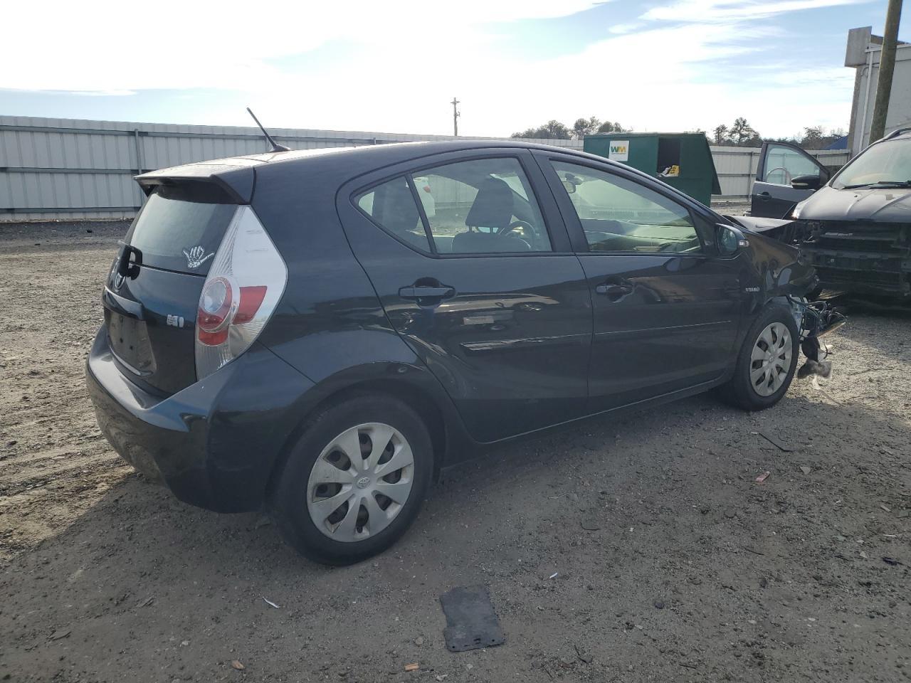 2013 TOYOTA PRIUS C - Фото 3