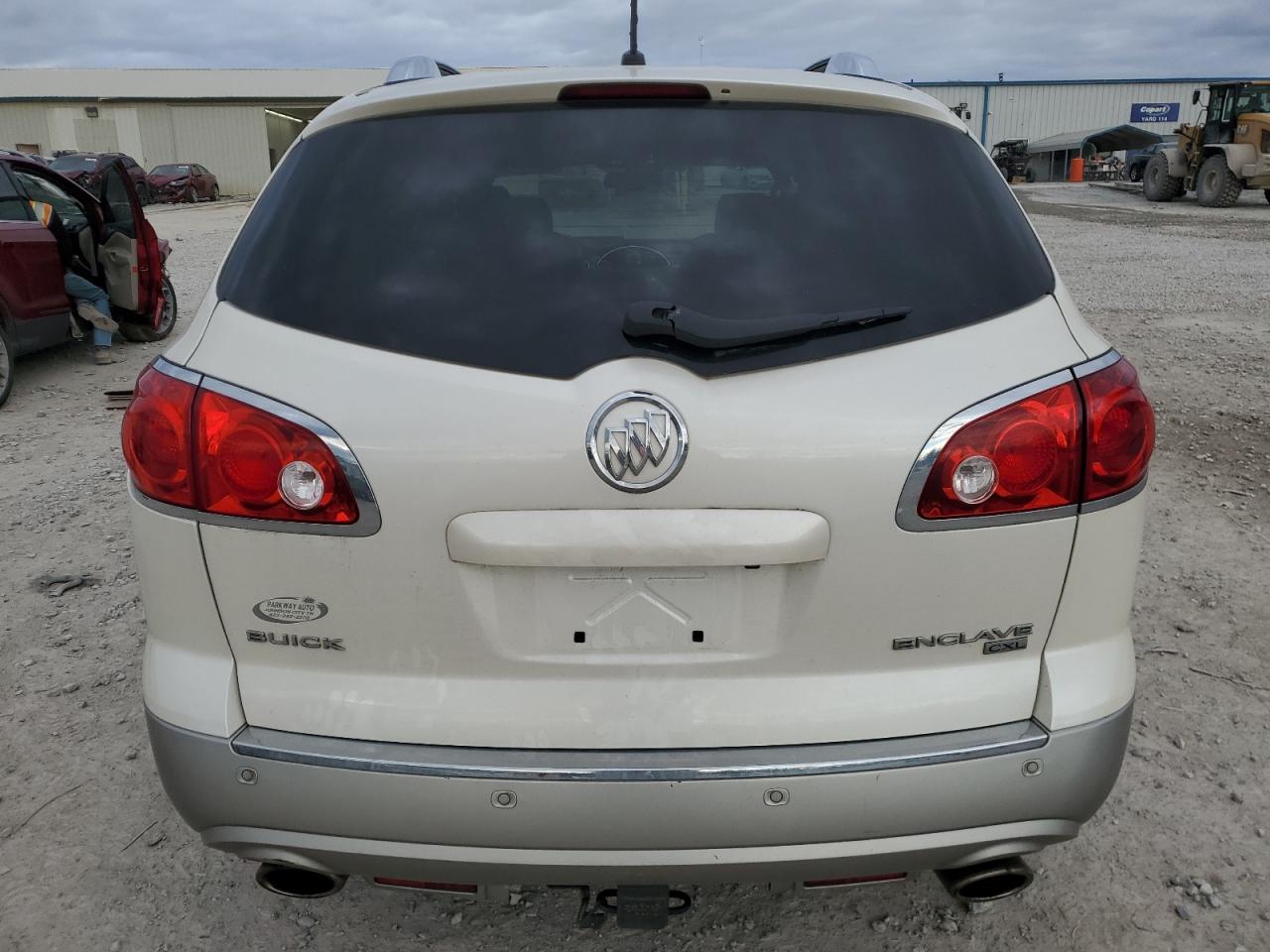 2011 BUICK ENCLAVE CX - Image 6