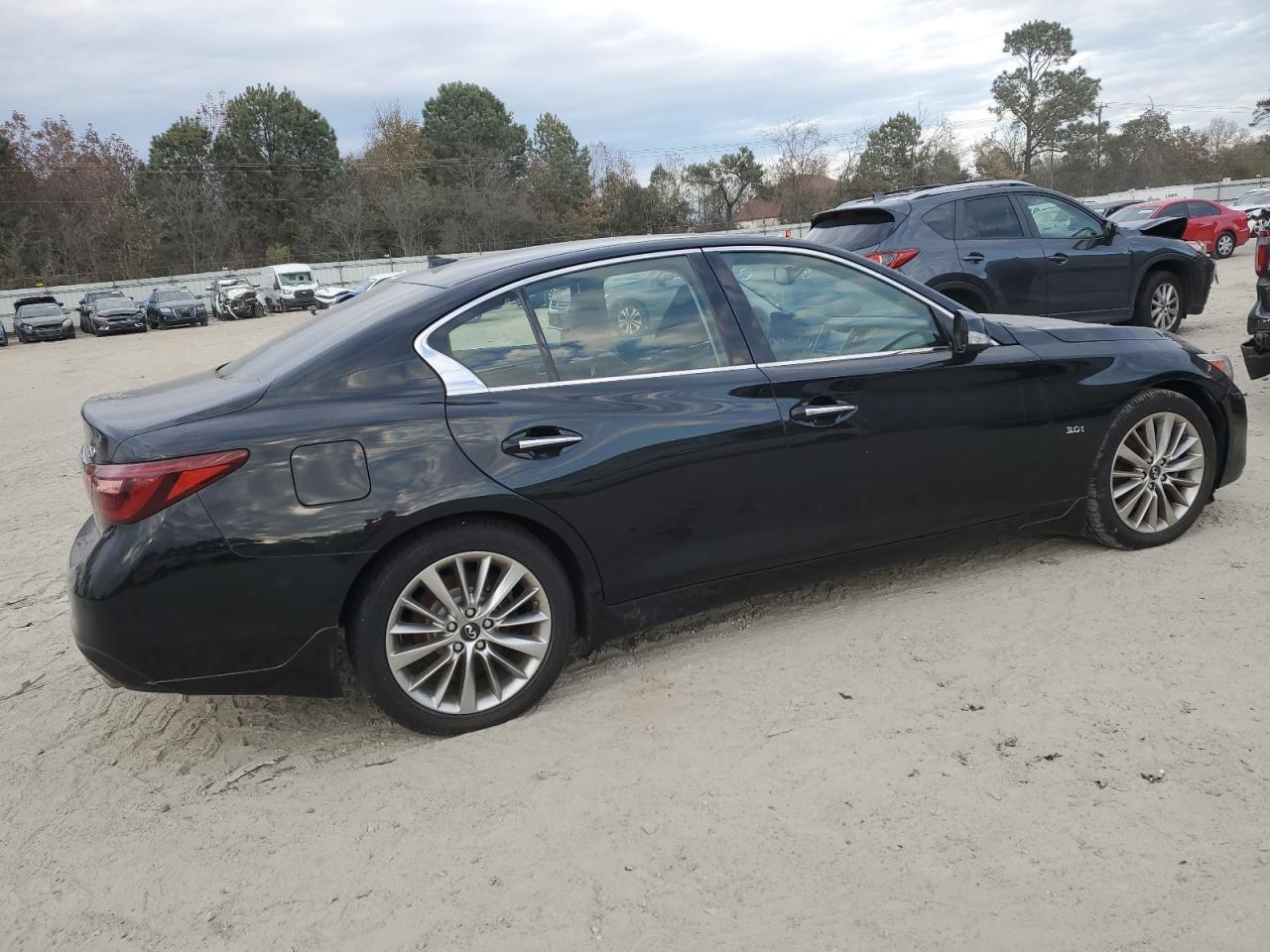 2018 INFINITI Q50 LUXE - Фото 3