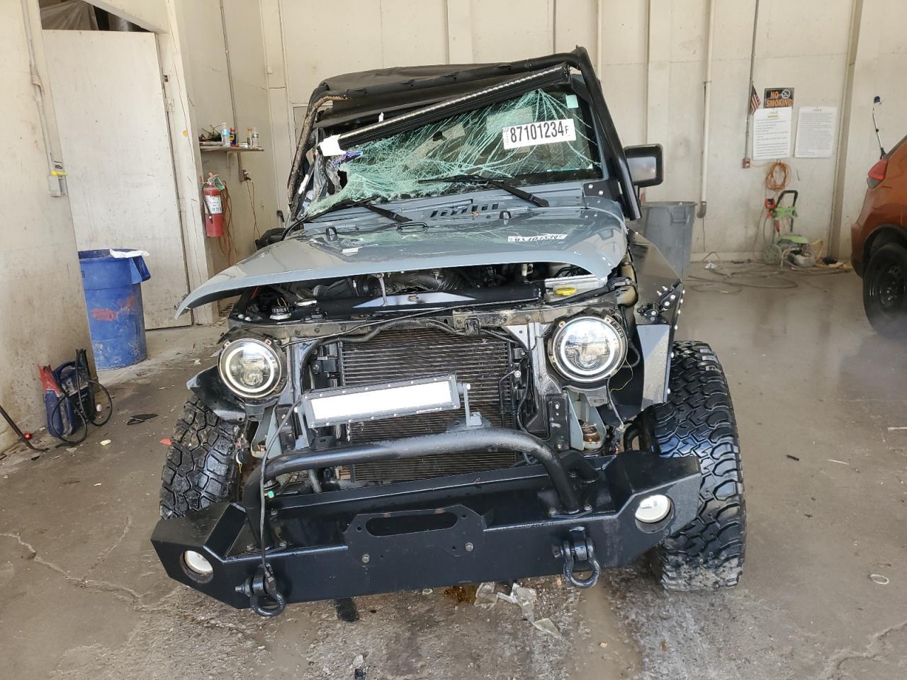 2015 JEEP WRANGLER U - Фото 5