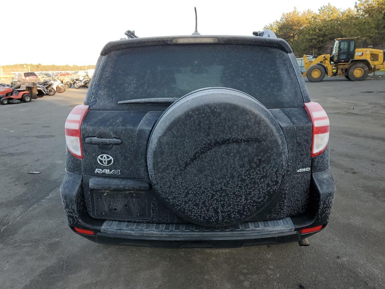 2011 TOYOTA RAV4 - Фото 6