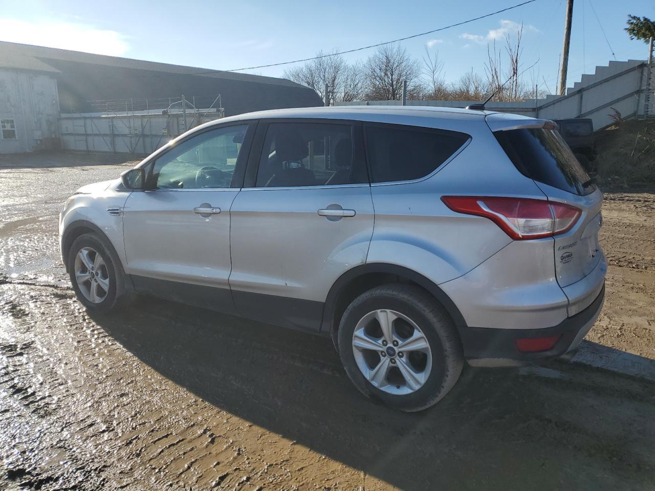 2015 FORD ESCAPE SE - Image 2