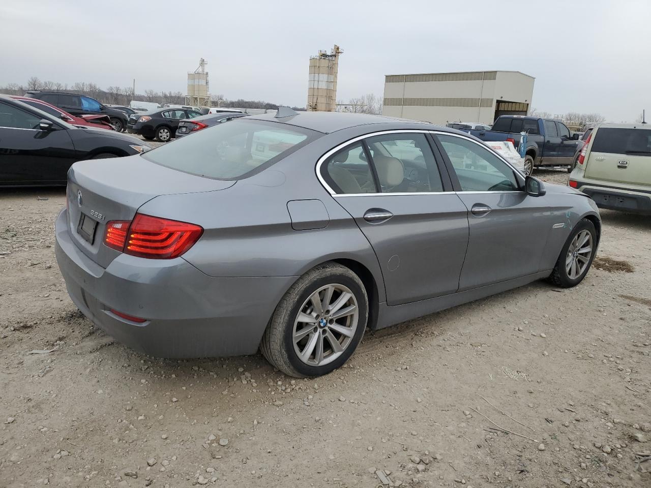 2016 BMW 528 I - Фото 3