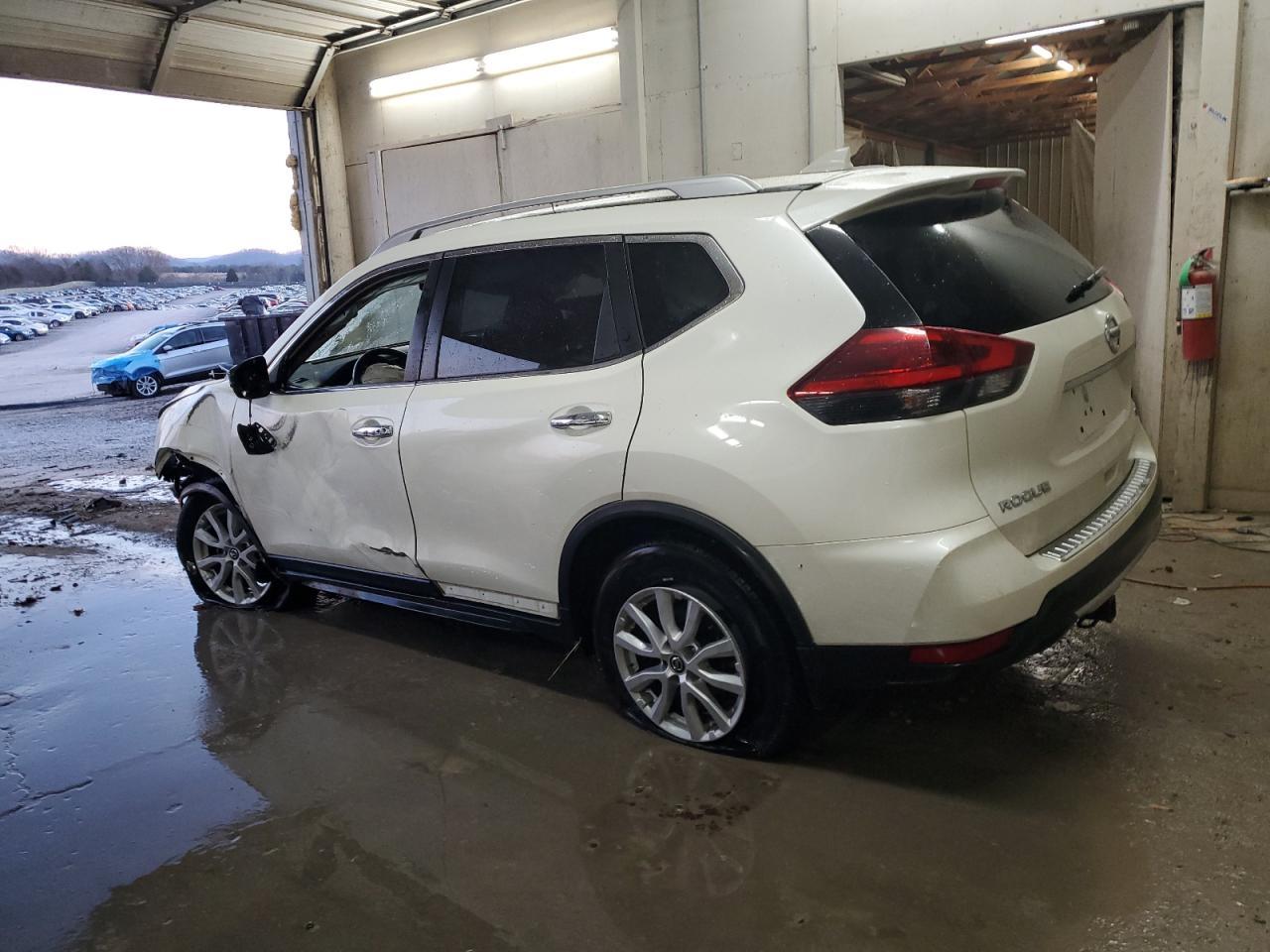 2018 NISSAN ROGUE S - Фото 2