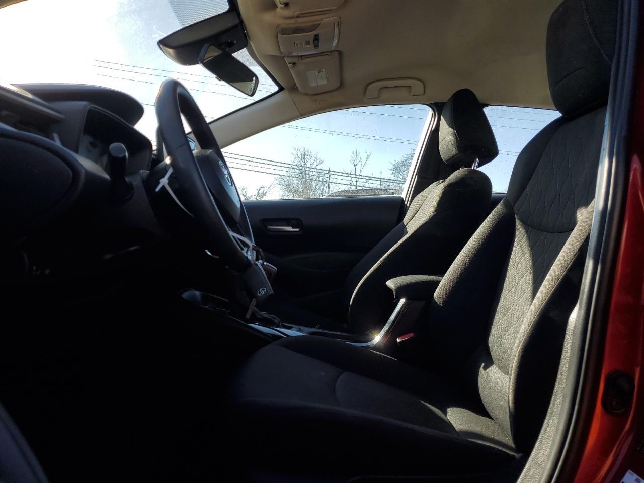 2021 TOYOTA COROLLA LE - Фото 7