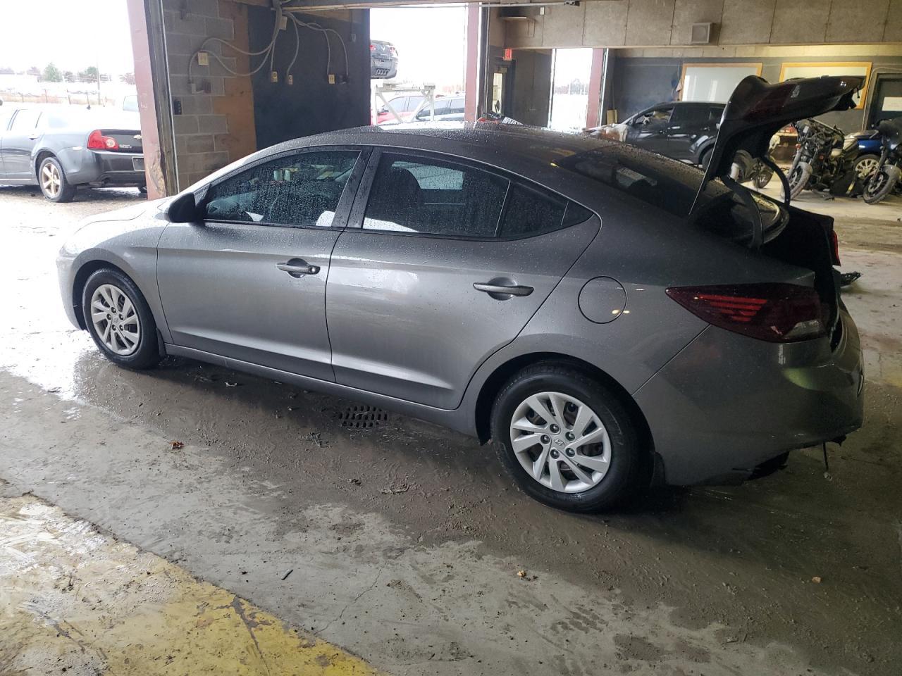 2019 HYUNDAI ELANTRA SE - Фото 2