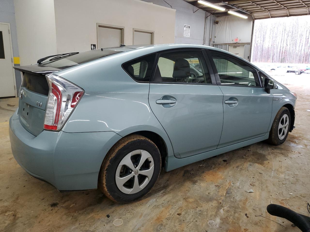 2015 TOYOTA PRIUS - Фото 3