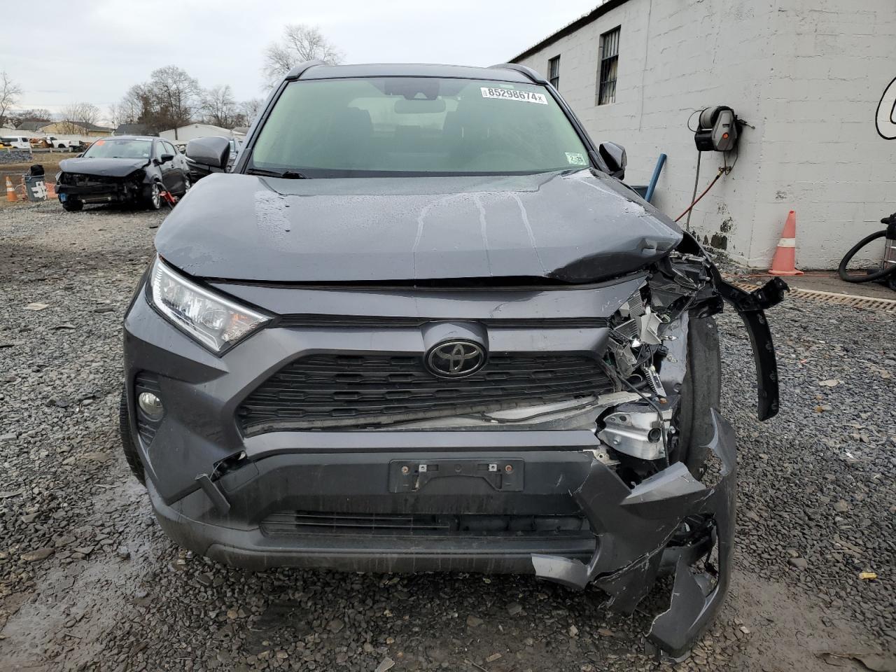 2020 TOYOTA RAV4 XLE P - Image 5