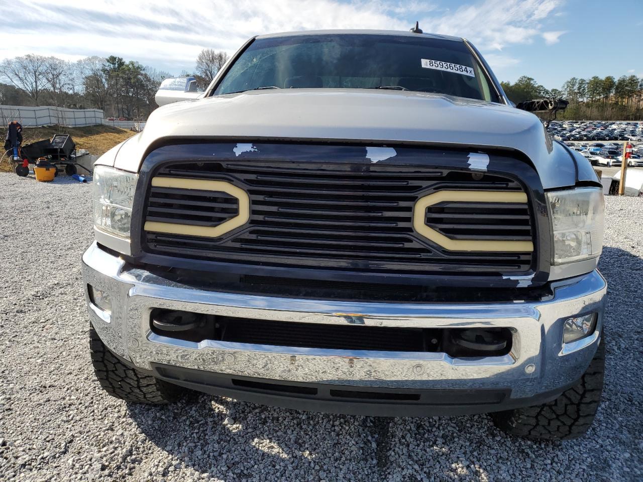 2017 RAM 2500 SLT - Image 5