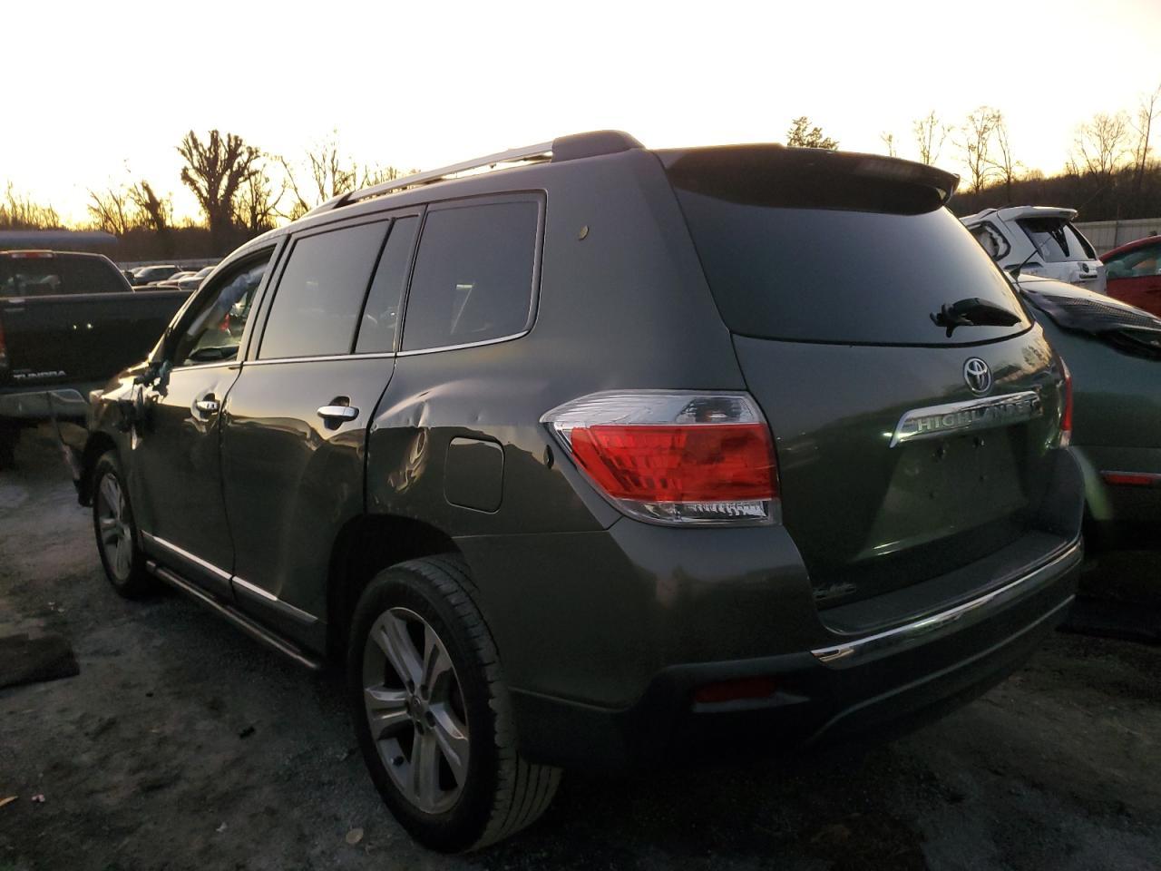 2012 TOYOTA HIGHLANDER - Фото 2