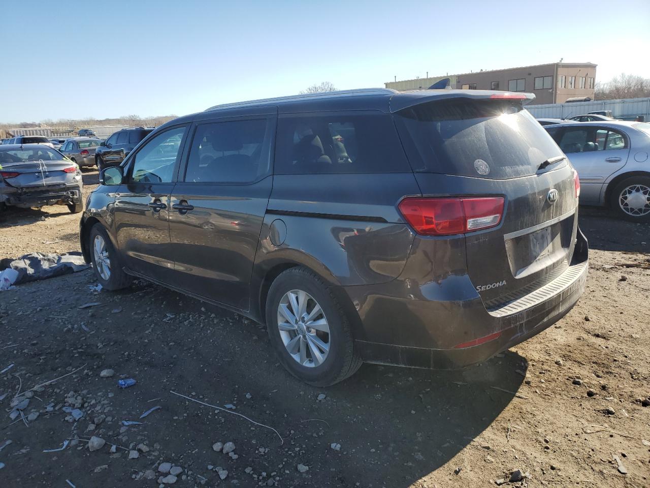 2017 KIA SEDONA LX - Фото 2