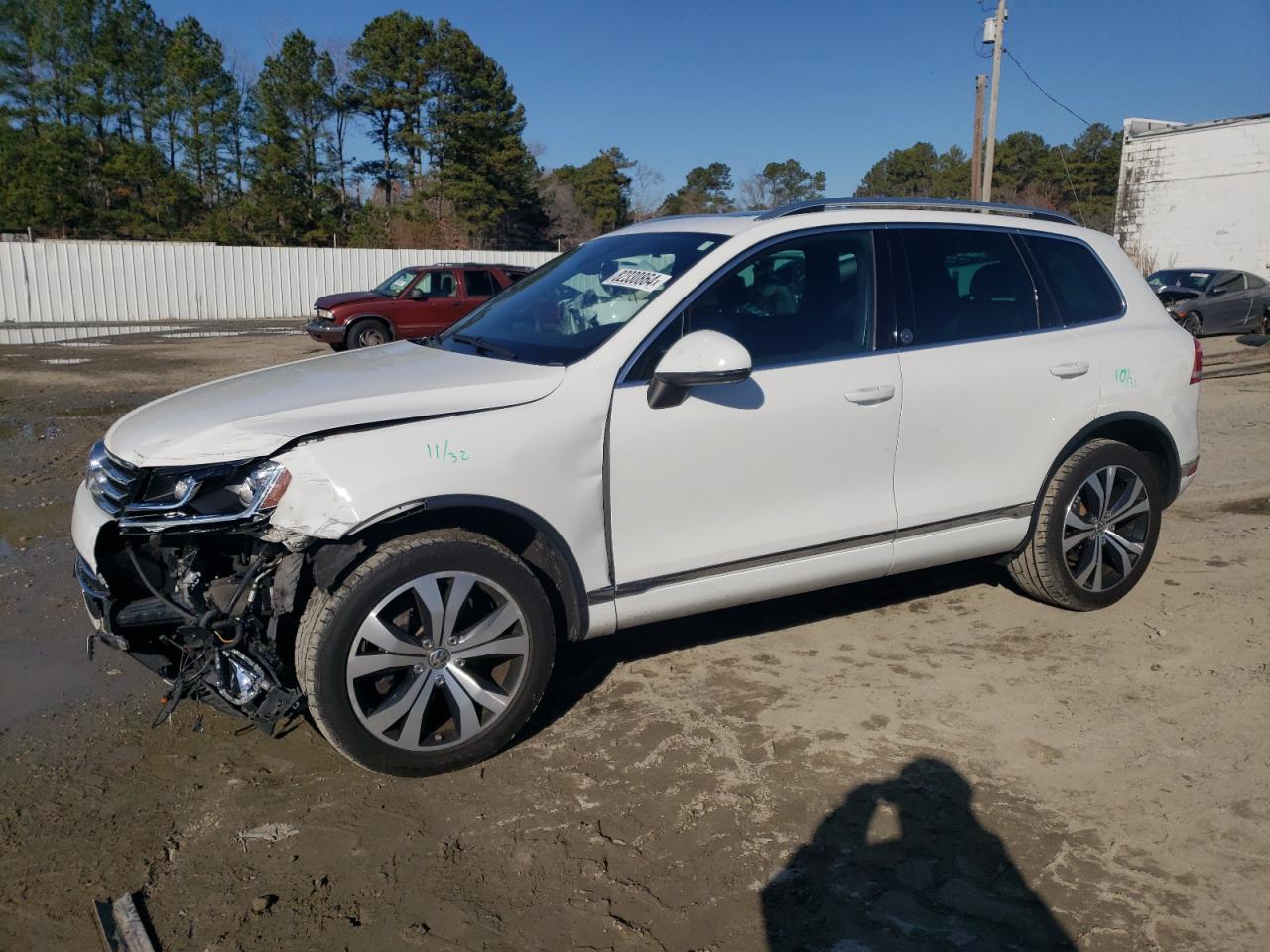 2017 VOLKSWAGEN TOUAREG WO