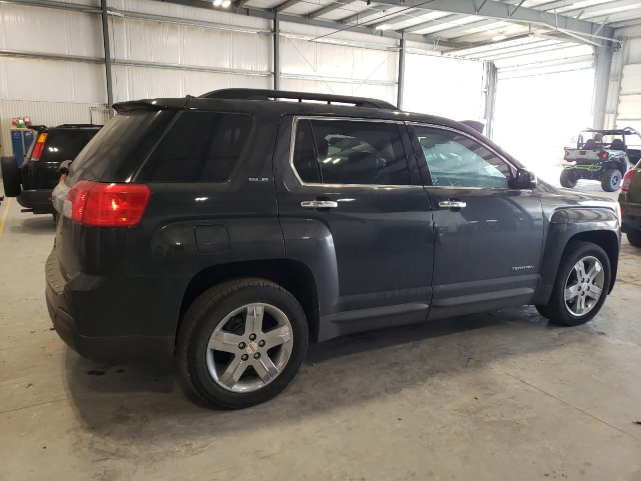 2013 GMC TERRAIN SL - Image 3