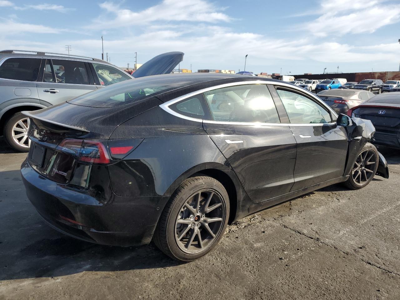 2019 TESLA MODEL 3 - Фото 3