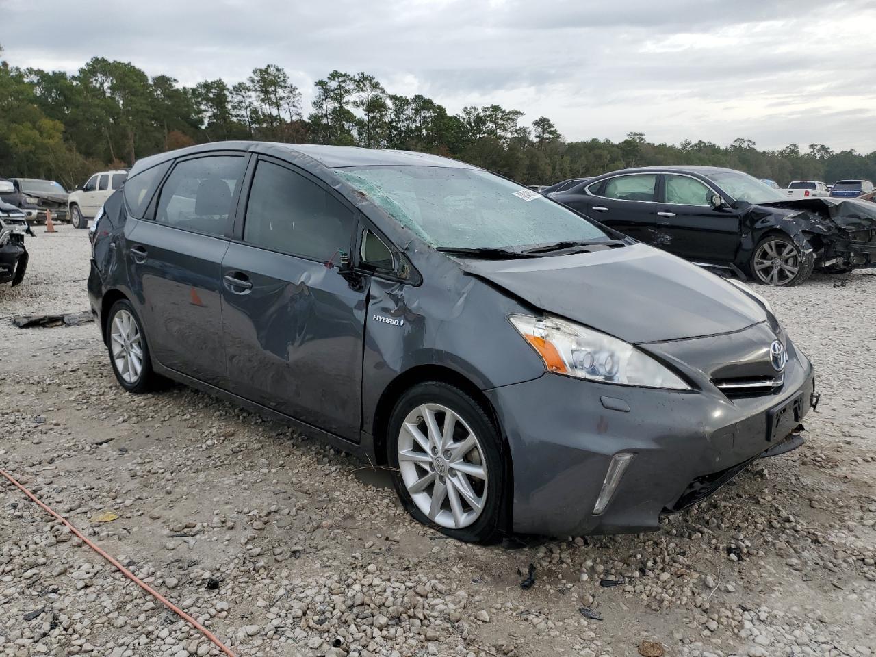 2013 TOYOTA PRIUS V - Image 4