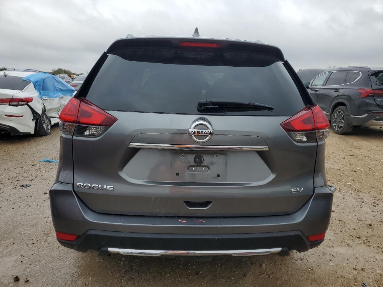 2017 NISSAN ROGUE S - Фото 6