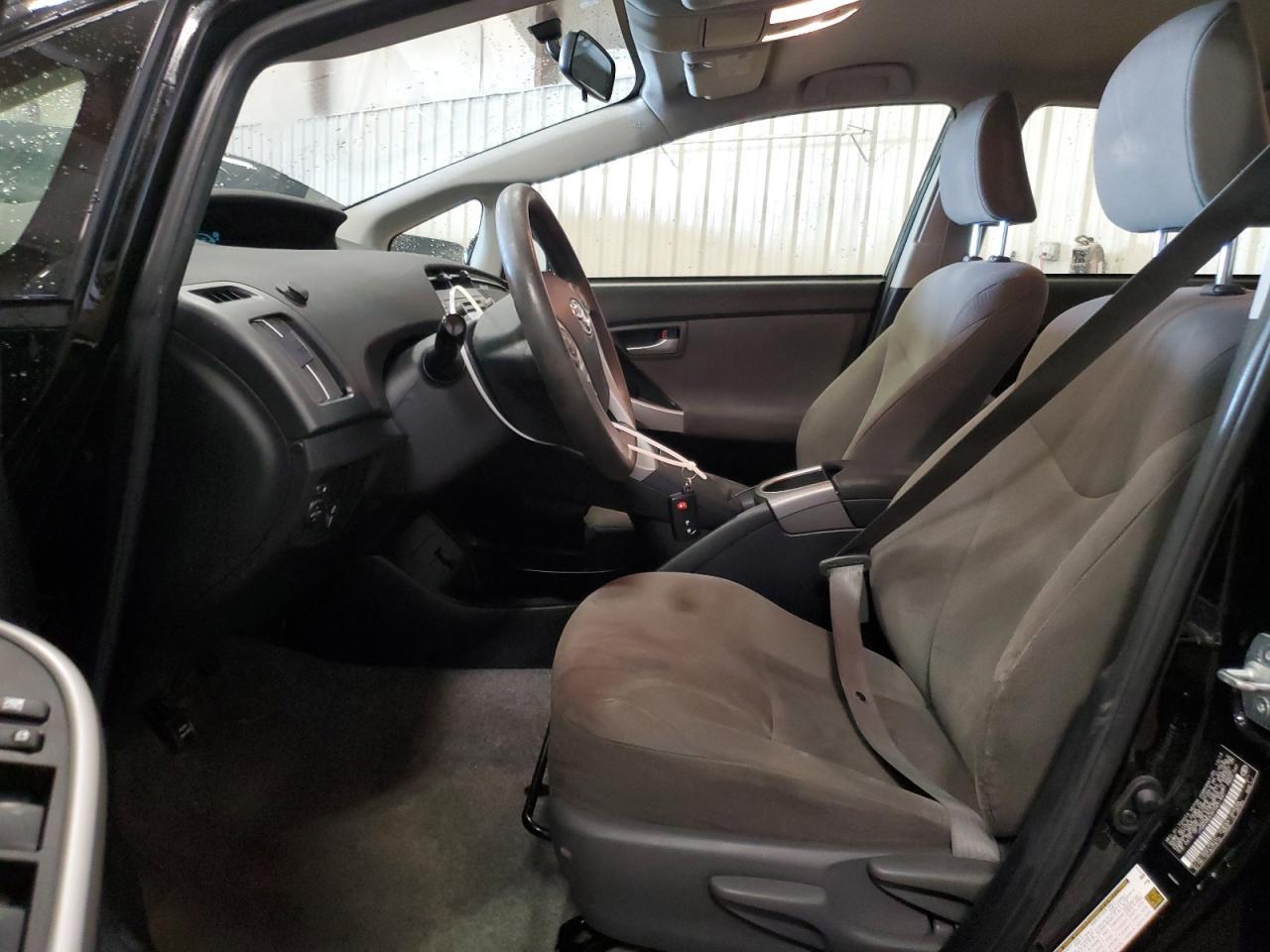 2015 TOYOTA PRIUS - Image 7