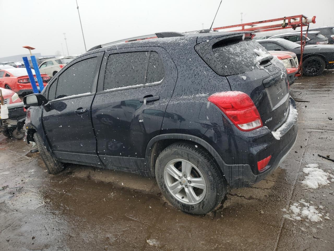 2021 CHEVROLET TRAX 1LT - Фото 2