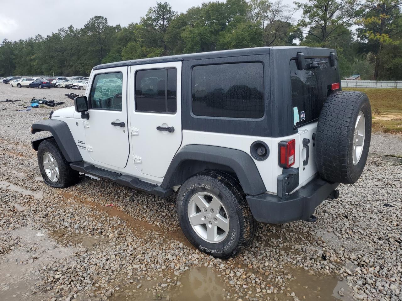 2017 JEEP WRANGLER U - Image 2