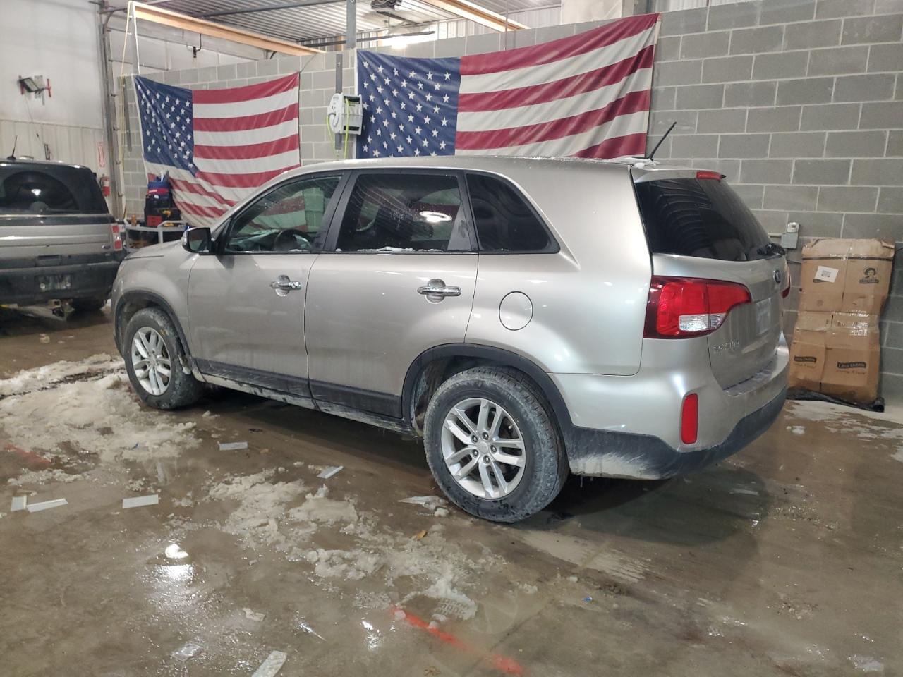 2014 KIA SORENTO LX - Фото 2