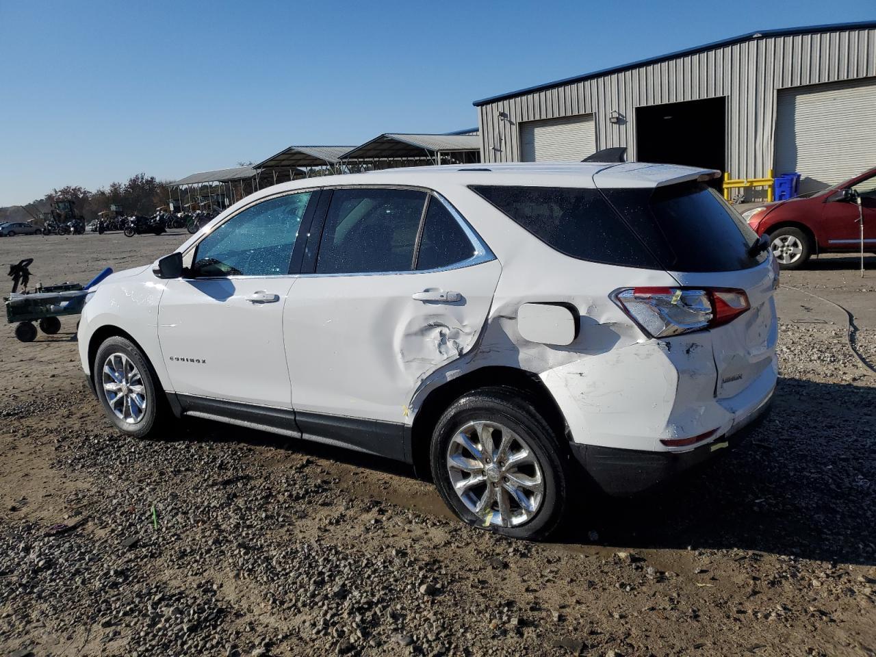 2019 CHEVROLET EQUINOX LT - Image 2
