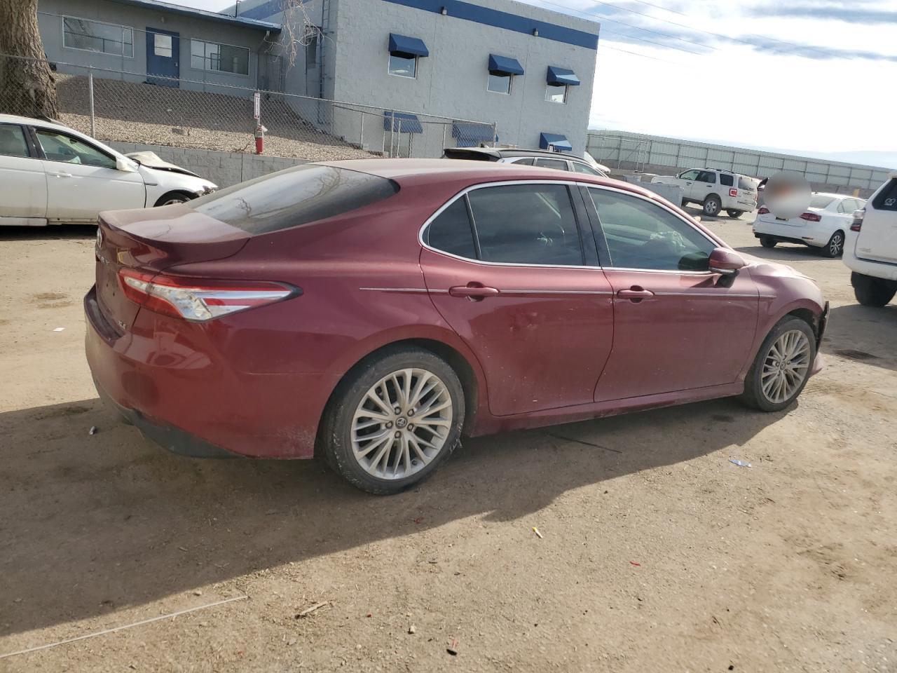 2018 TOYOTA CAMRY L - Фото 3
