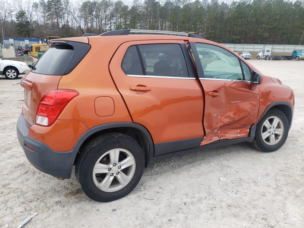 2015 CHEVROLET TRAX 1LT - Image 3