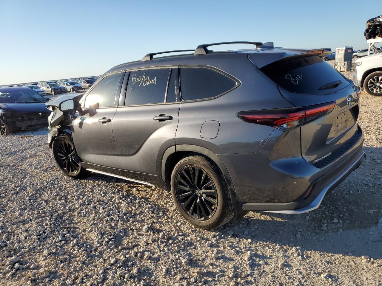 2024 TOYOTA HIGHLANDER - Фото 2